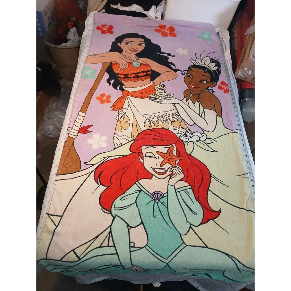 Vintage Disney Princess Flowers Beach Towel Measures 28 x 58 inch